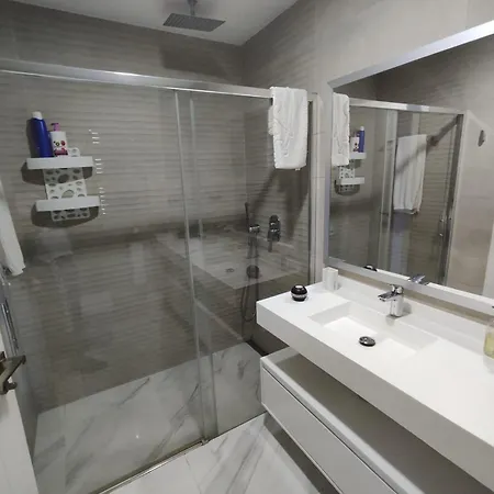 Luxury Residential 아파트